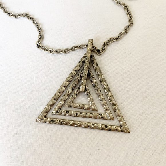 BRANDY MELVILLE | LONG SILVER TRIANGLE NECKLACE - Picture 2 of 4
